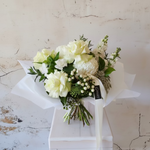 Load image into Gallery viewer, Bella - Flower Bouquet