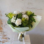 Load image into Gallery viewer, Bella - bouquet in vase