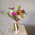 Load image into Gallery viewer, Trust the florist - Pretty Spring Mix - In Vase