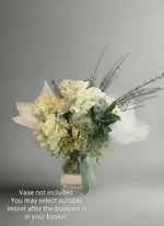 Load image into Gallery viewer, Bella Bouquet
