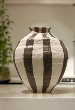 Load image into Gallery viewer, Oreio Chocolate
