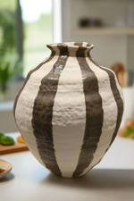 Load image into Gallery viewer, Oreio Chocolate
