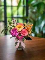 Load image into Gallery viewer, Little happiness in vase
