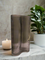 Load image into Gallery viewer, Ripple curve vase Tall
