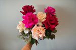 Load image into Gallery viewer, "The Roses" Flower bouquet with 7 roses