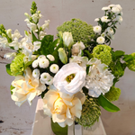 Load image into Gallery viewer, White Marshmallow Large - posy in vase