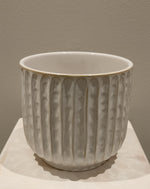 Load image into Gallery viewer, Clovelly Pot
