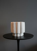 Load image into Gallery viewer, Gustel White Flower pot
