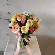 Soft Candle Light - posy in vase
