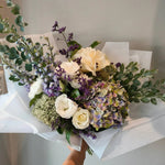Load image into Gallery viewer, Trust the Florist - Pretty seasonal flower bouquet