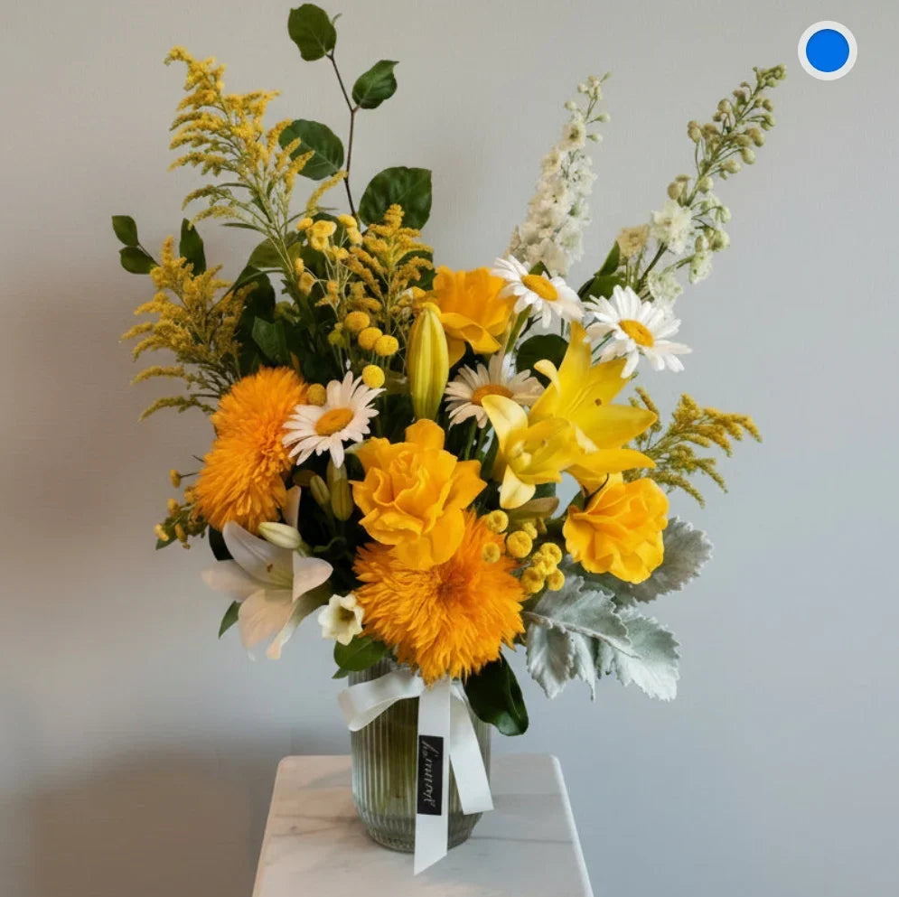 Trust the Florist - Pretty seasonal flower bouquet