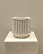 Load image into Gallery viewer, Clovelly Pot
