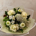 Load image into Gallery viewer, Trust the Florist - seasonal Bouquet