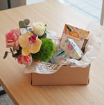 Load image into Gallery viewer, "Amari" Gift basket in a leather box